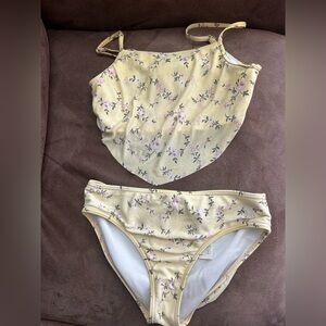🦄6 items for $20🦄 Floral Yellow A&F kids swimsuit